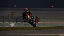 En l' absence des cadors de la catégorie, Aleix Espargaro joue les patrons !