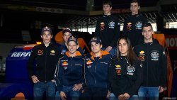 Les pilotes Honda Repsol au grand complet !