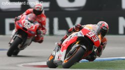 Malgré des conditions de piste très piégeuses, Marc Marquez s'impose pour la 8e fois d'affilée à Assen !