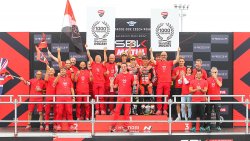1000e podium pour Ducati