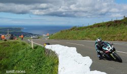Première position de Michael Dunlop en superbike