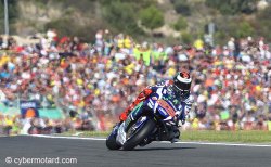 Jorge Lorenzo s'échappe en solo !