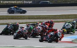 Holeshot pour Fores en 2e manche