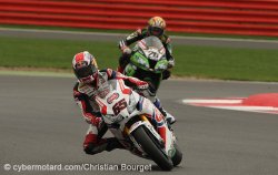 Jonathan Rea a mené la manche 1 durant la moitié de la course.