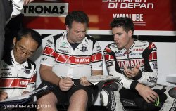 Ben Spies a eu la lourde tâche de tester la nouvelle 1000 yamaha qui sera engagée en motogp en 2012