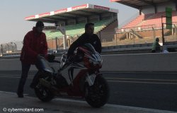 Panne moteur pour la Honda officielle N°111