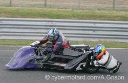 Bastien avec son acrobate de passager d'alors, Julien Bajus au Vigeant 2007