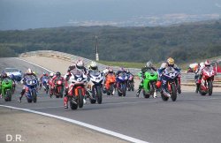 Départ en fanfare pour le superbike