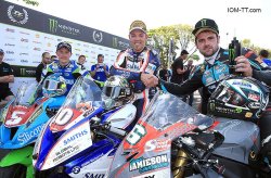 <A name="victoirestock10">Féroce bataille pour la victoire en superstock</A>