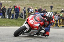 Michael Dunlop remporte le 1000 superstock 