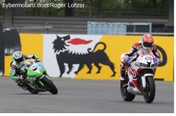 Florian Marino ( Kawasaki N°21) est resté dans les roues de Michael VD Mark jusqu'au 7e tour !