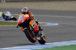Stoner remporte sa 1ère course de la saison 2012 avec 90 centièmes d'avance sur Lorenzo