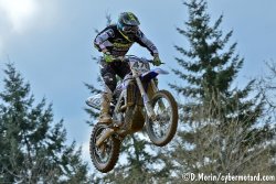 Daymond Martens dans l'anonymat du peloton MX1