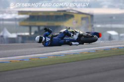 Chute d'Emeric Jonchière aux essais qualificatifs des 24H du Mans 2010, à la sortie du Dunlop