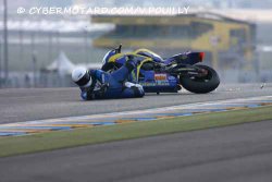 Chute d'Emeric Jonchière aux essais qualificatifs des 24H du Mans 2010, à la sortie du Dunlop