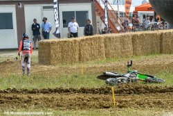 La Kawasaki Bud Racing de Brian Strubhart Moreau a rompu le combat en manche 2 à Bourguignons