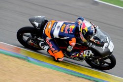 En Moto3, les KTM dominent toujours ! Jack Miller le pilote officiel est dominé de 8 millièmes de seconde par Niccolo Antonelli