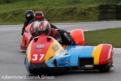 Ian Bell sera au Tourist Trophy 2014 avec son fils Carl.