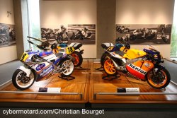 Les Honda de Okada et Sete Gibernau