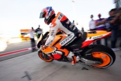 Casey Stoner (Honda N°27) s'offre une 8e pole cette saison à Misano