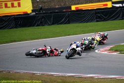 Josh Brookes a fêté son nouveau titre de champion BB en chutant lors de la 3e et dernière épreuve de Brands Hatch