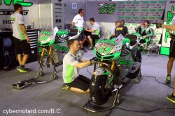 Malgré leur coût d'un million d'Euros, les Honda de Production ne semblent pas prêtes à donner la réplique à leurs homologues de chez Yamaha, pourtant moins chères !