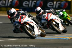 Kevin Szalai (N°90) a pris l'ascendant sur Thibaut Bertin (N°8), auteur de la pole position.