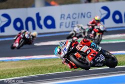 Duel à couteaux tirés dans la 2e manche entre les 2 ducati