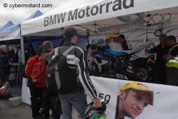 Dans la paddock, Charles Geers sait soigner son image et celle de BMW