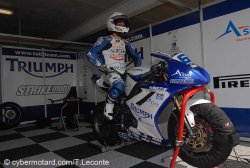 En 2012, le Tati Team reste fidèle à Triumph, mais passe sur Kawasaki en endurance.