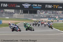 Holeshot de Vincent Philippe sur la Suzuki N°1