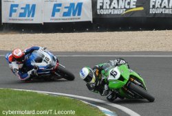 La victoire en superbike s'est disputée entre deux "stock"