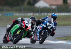 Axel Maurin sur le podium final du superbike. 