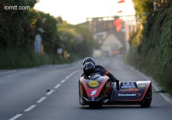 Side Car : Molyneux/Farrance frappent fort