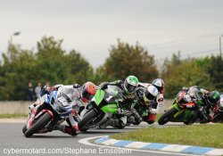 Etienne Masson signe le holeshot lors de la première manche du samedi