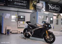 La Norton 1000 cm3 sera en fait propulsée par un moteur RSV4 Aprilia