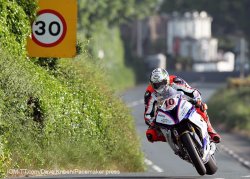 Peter Hickman meilleur en superbike