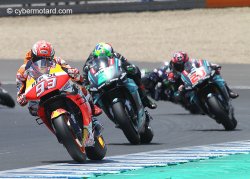 Les Yamaha petronas créent la surprise en début de course de Jerez !