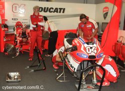 En 2015 il devrait y avoir 3 Ducati factory et 3 "Open" en motoGP