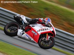 A la surprise générale, David Muscat remporte la pole position du samedi