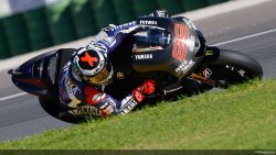 Jorge Lorenzo peut se consoler avec sa victoire en course.