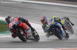 Andrea Dovizioso sort le grand jeu en 2e manche à Valencia !