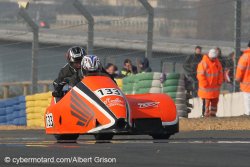 Eric Bénéteau roule en catégorie F2