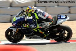 Rossi prend les devants à Barcelone.