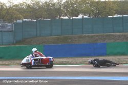 Descente en marche pour Christine Vernex dans la chicane avant l'arrivée