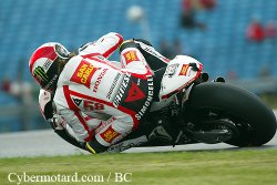 MotoGP : Marco Simoncelli sur ses roues