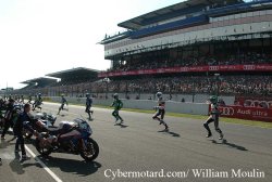 La Kawasaki N°11 prend le meilleur départ des 24h du Mans 2011