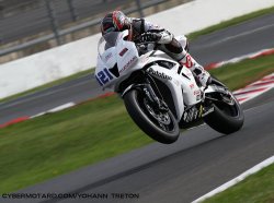  12e à Magny Cours, Florian a fait connaissance avec sa moto.